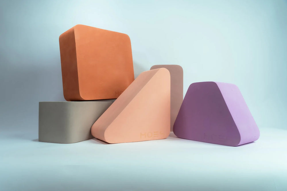 Moes | Speelgoed | Play Block Triangle - Salmon Pink