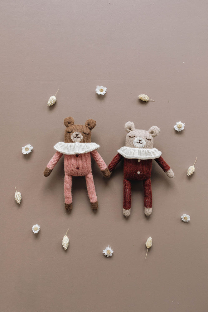 Main Sauvage | Knuffel | teddy rose pyjama
